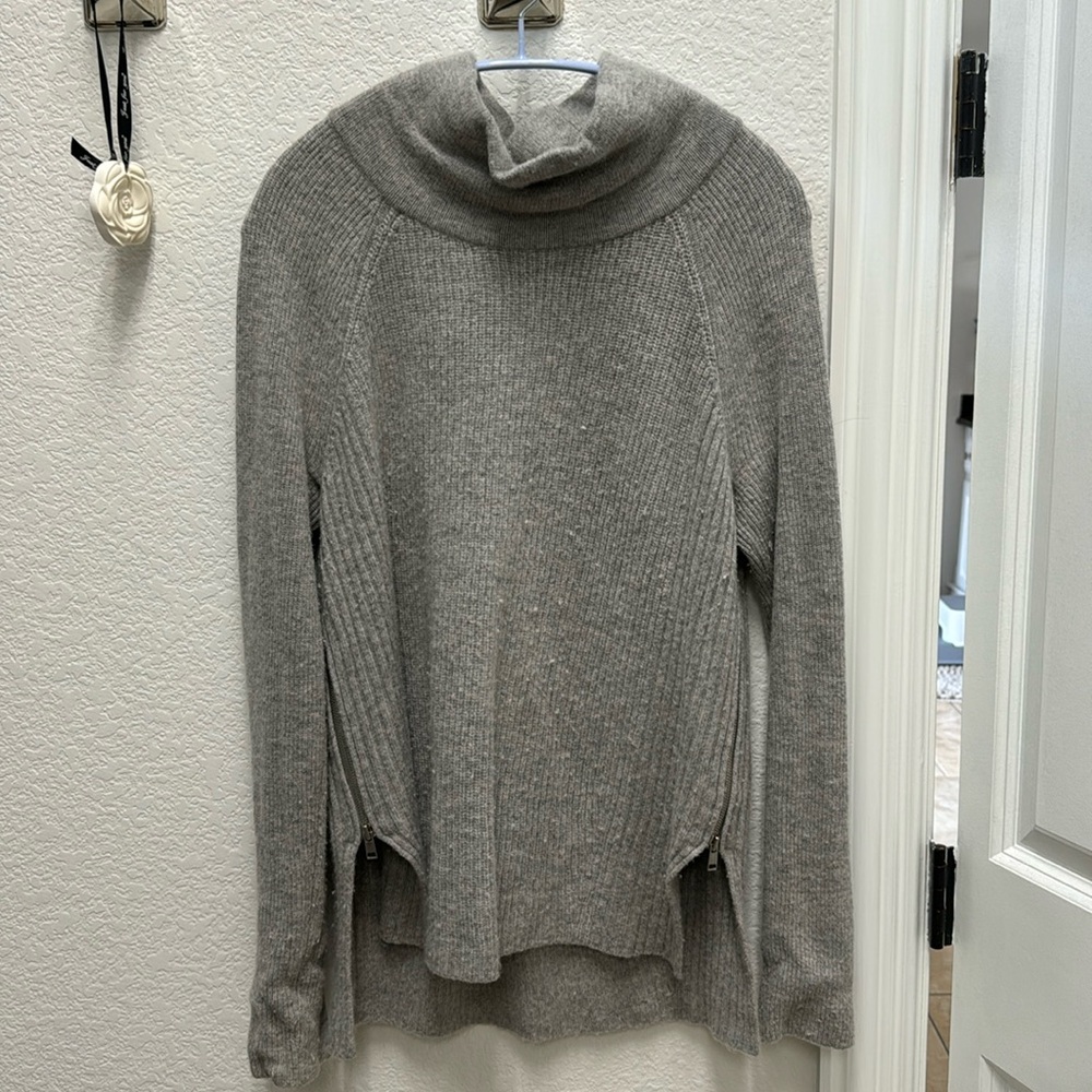 Vince wool cashmere turtleneck sweater